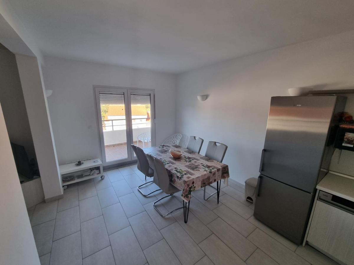 Apartman Telalovic Necujam Exterior photo